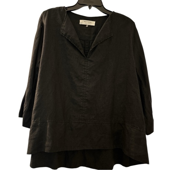 TRINA TURK linen top, boxy, hi/low,sz mefium, black, collared. 3/4 full sleeves - Picture 2 of 5